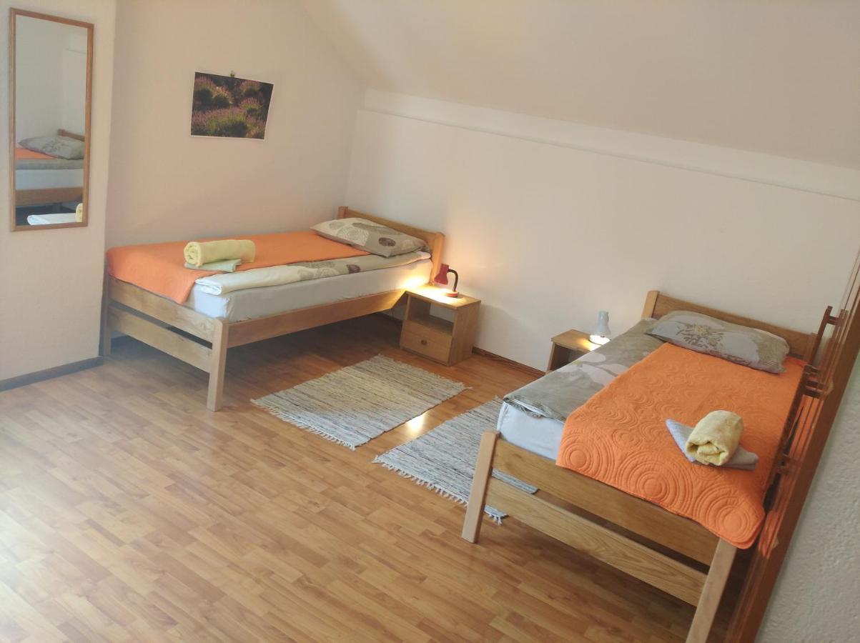 Rooms Nada Zunic Knin Exterior foto